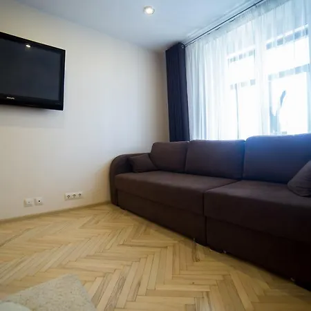Studio Na Romanovskaiya Sloboda 16 Apartment *